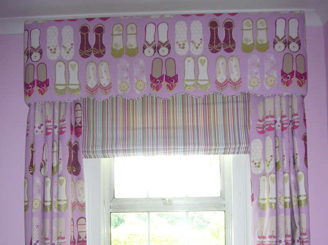 Lilac shoe design curtains
