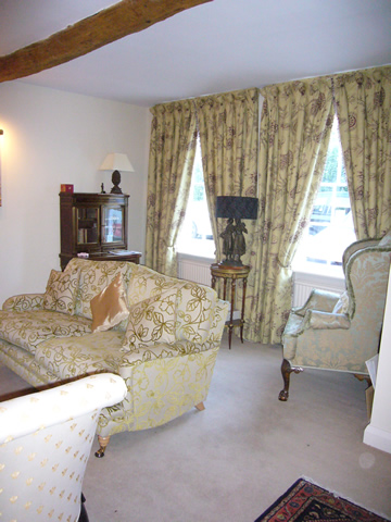 Traditional lounge curtains